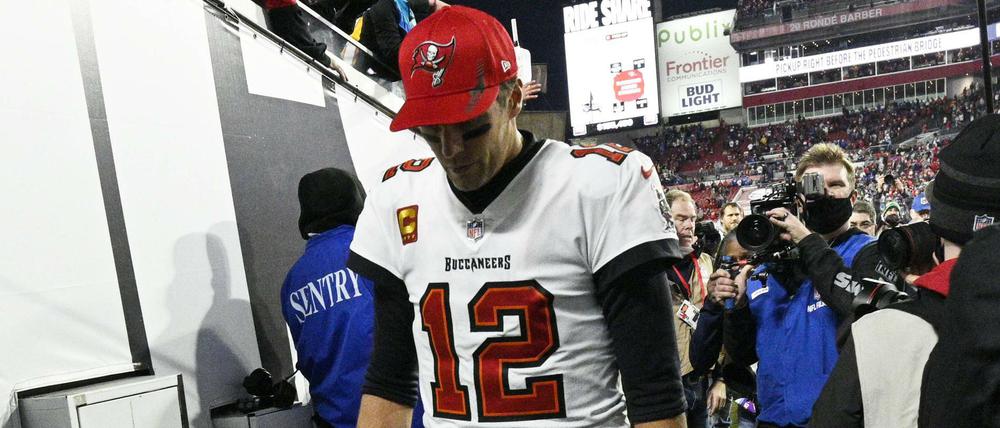 Das war es erst mal. Tampa Bay Buccaneers quarterback Tom Brady geht vom Feld.