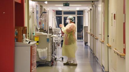 Berlins Krankenhäuser seit 22 Monaten im Ausnahmezustand. Im Bild das Institut für Hygiene und Umweltmedizin im Vivantes-Auguste-Viktoria-Klinikum.