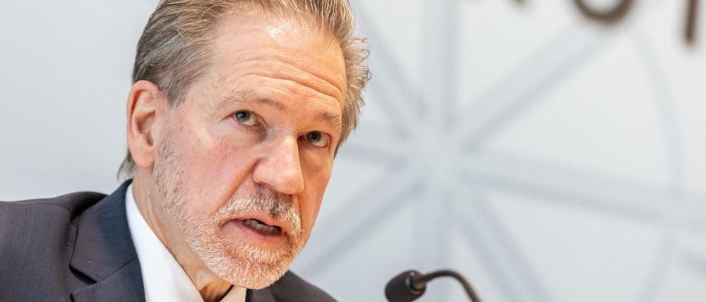 Warnung vor neuem Extremismus. Der scheidende Chef des Verfassungsschutzes Nordrhein-Westfalen, Burkhard Freier, sieht in den Coronaprotesten den Ansatz für langanhaltende Staatsverachtung.