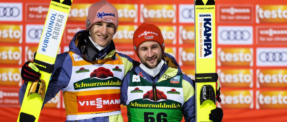 Zweimal Platz eins für Karl Geiger (l.), zweimal Platz drei für Markus Eisenbichler: In Titisee-Neustadt lief es gut für die deutschen Skispringer.