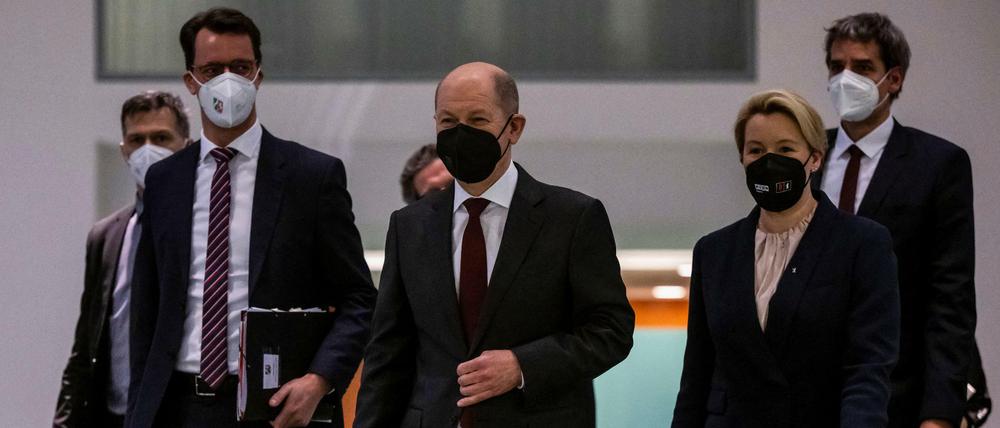 Am Montag trifft sich Olaf Scholz erneut mit den Ministerpräsident:innen der Länder.