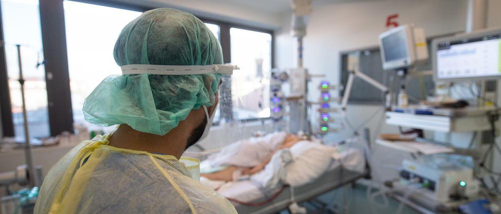 Die Zahl der Corona-Intensivpatienten nimmt langsam ab. 