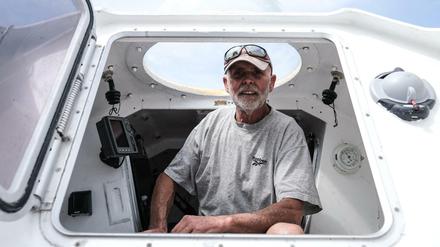 Jean-Jacques Savin auf seinem Ruderboot im Südwesten Frankreichs