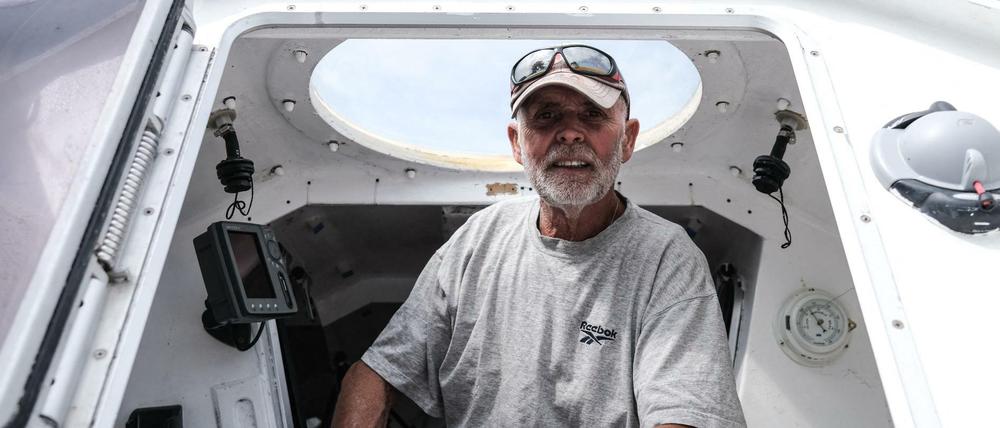 Jean-Jacques Savin auf seinem Ruderboot im Südwesten Frankreichs