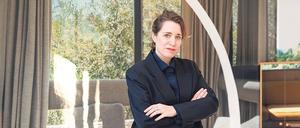 Praktisch gedacht. Anna Gritz in der von den beiden Designerinnen Desiree Heiss und Ines Kaag im Seitentrakt der Kunst-Werke eingerichteten Wohnung. 