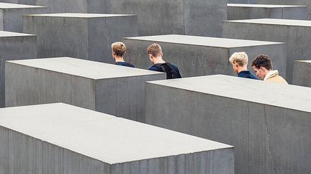 True Crime. Der Nationalsozialismus übt auf viele Jugendliche eine Angst-Faszination aus.