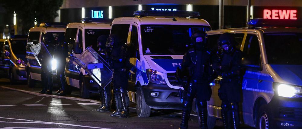 Im Leipziger Stadtteil Connewitz kommt es immer wieder zu Zusammenstößen mutmaßlicher Linksextremisten mit der Polizei.