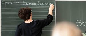 An Schulen in Neukölln soll religiös begründetes Dominanz-Verhalten, das schulöffentlich ausgelebt wird, erfasst werden.