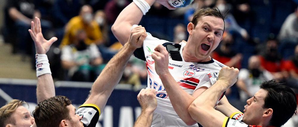 Die Norweger um Spielmacher Sander Sagosen waren für die deutschen Handballer nur schwer zu stoppen.