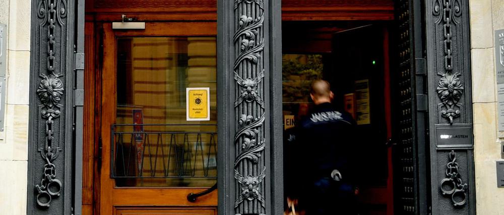 Eingang am Kriminalgericht Moabit.