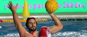 Marin Restovic braucht mit Spandau 04 einen Sieg gegen Budapest.