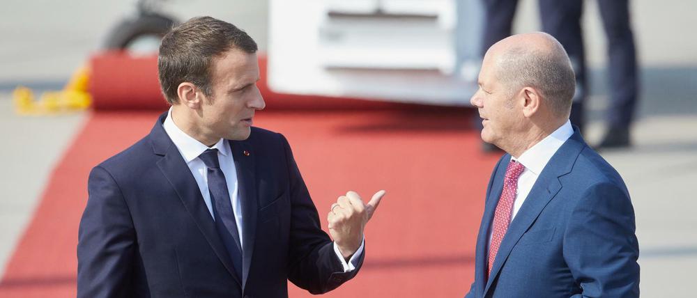 Emmanuel Macron (links) und Olaf Scholz bei einer Begegnung 2017 in Hamburg.