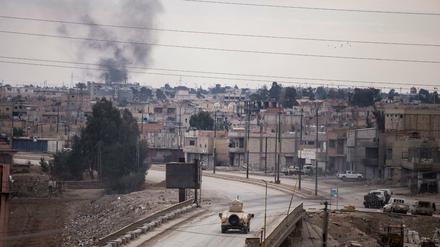 Schwere Kämpfe. Beim Angriff der Terrormiliz IS auf das Gefängnis der syrischen Stadt Hasaka flohen tausende Menschen. Die Gefechte dauerten mehrere Tage.