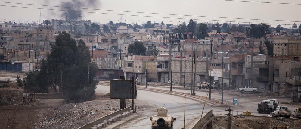 Schwere Kämpfe. Beim Angriff der Terrormiliz IS auf das Gefängnis der syrischen Stadt Hasaka flohen tausende Menschen. Die Gefechte dauerten mehrere Tage.