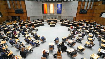 Die Personalvorschläge müssen vom Abgeordnetenhaus gewählt werden.