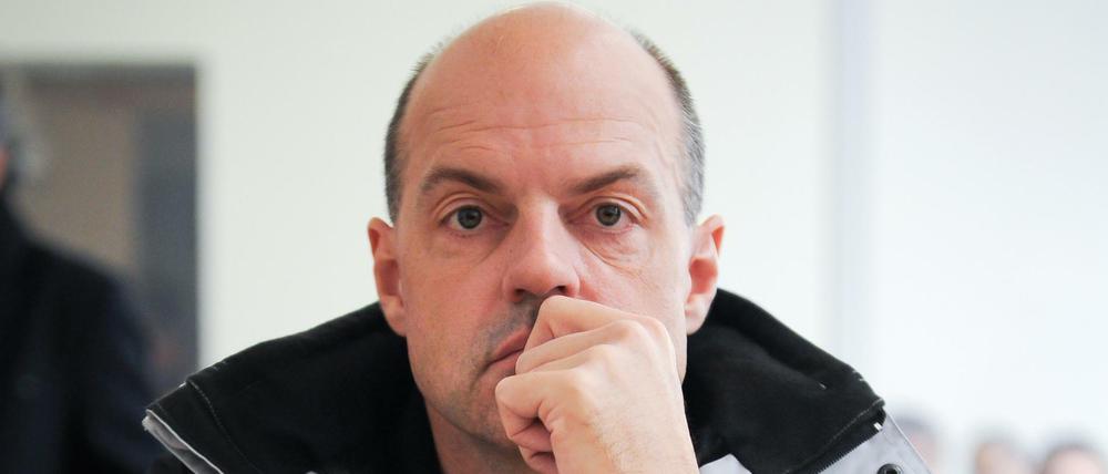 Der Angeklagte Thomas Drach 2011 in einem Saal des Hamburger Landgerichts.