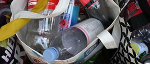 Plaste-Gold. Jede Flasche bringt ein paar Cent.