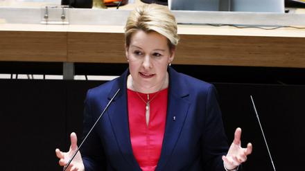 Zu Beginn von Franziska Giffeys Rede wurde es still im Abgeordnetenhaus.