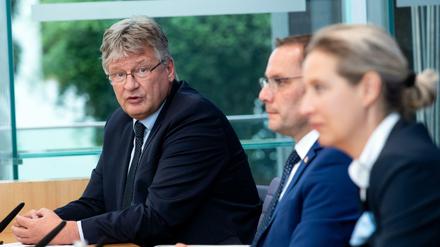 Jörg Meuthen (links) mit Tino Chrupalla und Alice Weidel.