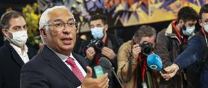 Antonio Costa spricht vor Journalisten.