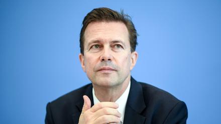Steffen Seibert, Regierungssprecher der deutschen Bundesregierung, nimmt an der Regierungspressekonferenz teil. Der Journalist und Regierungssprecher feiert am 07.06.2020 seinen 60. Geburtstag. +++ dpa-Bildfunk +++
