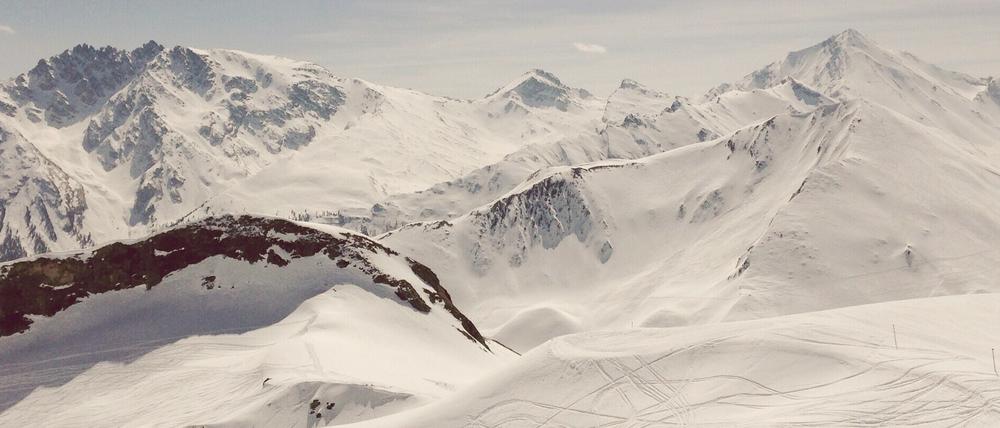 Abseits der ausgewiesenen Pfade kann die Winterlandschaft schnell gefährlich werden. 