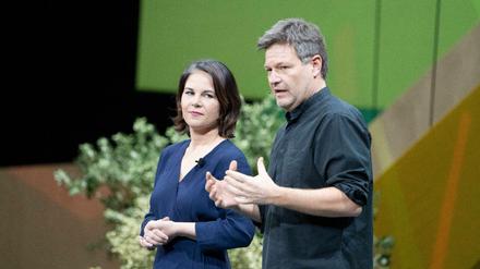 ie beiden scheidenden Parteivorsitzenden Annalena Baerbock und Robert Habeck.