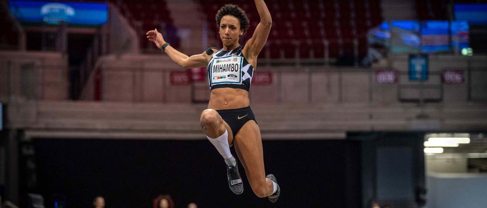 Leichtathletik Düsseldorf 31.01.2021 1. ISTAF Indoor Düsseldorf Weitsprung Frauen Malaika Mihambo GER *** Athletics Düsseldorf 31 01 2021 1 ISTAF Indoor Düsseldorf Long Jump Women Malaika Mihambo GER