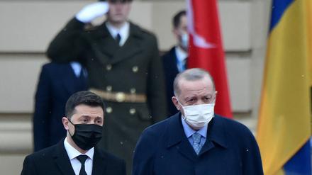 Der ukrainische Präsiden Volodymyr Zelenskyi und sein türkischer Kollege Recep Tayyip Erdogan in Kiew.