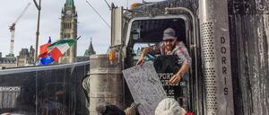 Einige Trucker sind aggressiv und Bewohner leiden darunter, andere unterstützen den Protest in Ottawa.