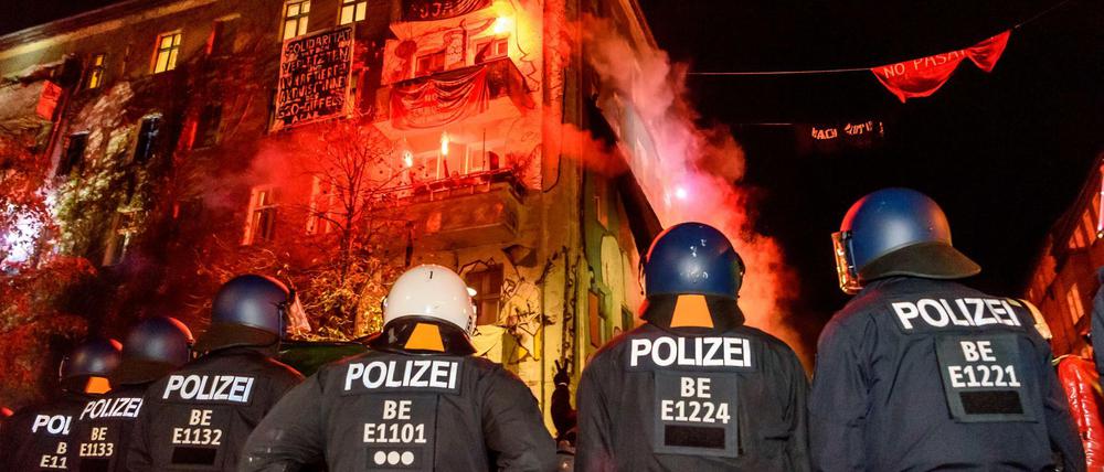 Die Berliner Polizei im Einsatz. 
