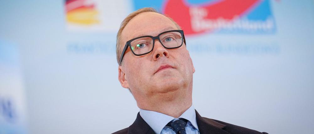 Max Otte, ehemaliger Vorsitzender der Werteunion und CDU-Parteimitglied, auf einer Pressekonferenz der AfD in Berlin.