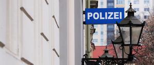 Polizisten werden bei der Schweigeminute am Freitag vor ihre Dienststellen treten und alle Streifenwagen, wenn möglich, anhalten.