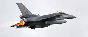 Ein Kampfflugzeug der türkischen Luftwaffe, 2014
