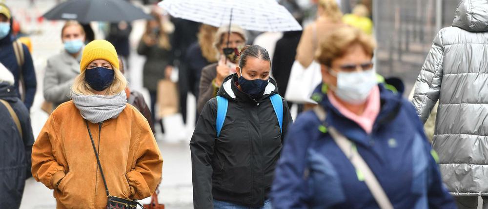 Maskenpflicht in den Fußgängerzonen in München am 28.09.2020. 