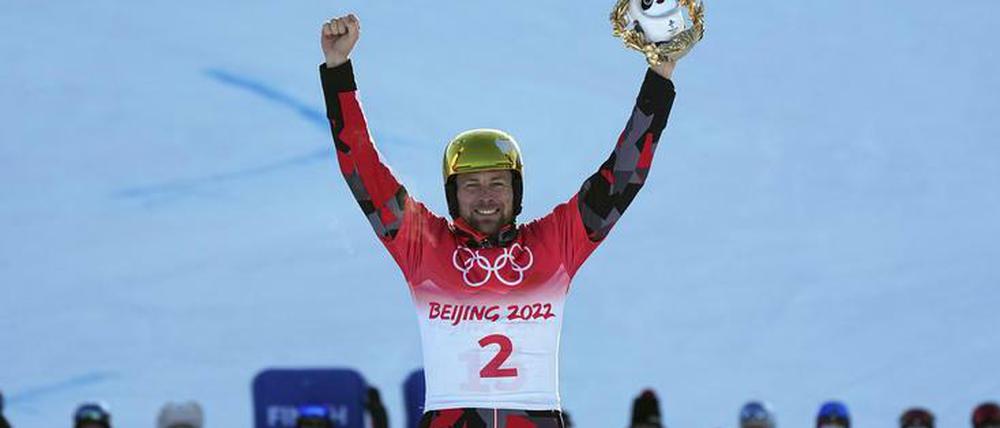 Und einer gewinnt - so wie Benjamin Karl aus Österreich im Parallel-Riesenslalom des Snowboard-Wettbewerbs.