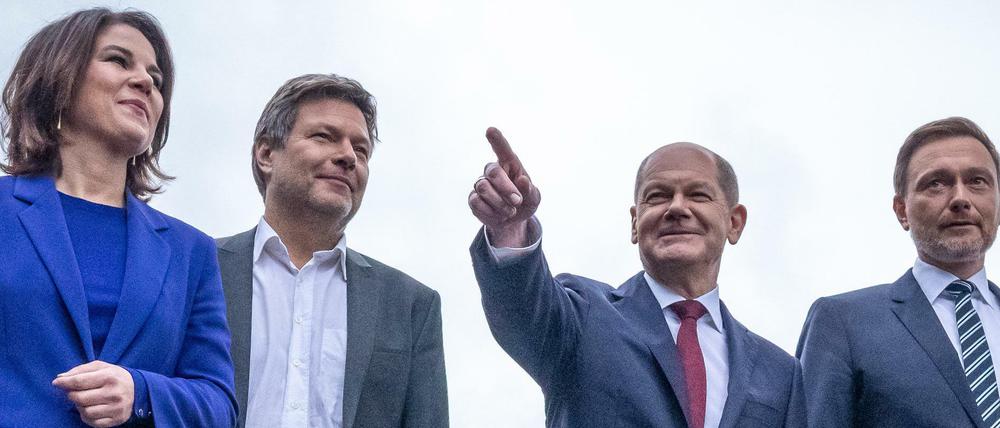 Annalena Baerbock (v. l. n. r.), Robert Habeck, Olaf Scholz und Christian Lindner: Die Ampel-Koalition kämpft mit schlechten Umfragewerten.