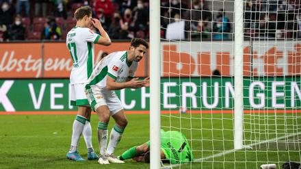 Das gibt's doch nicht! Kevin Behrens (links) und Rani Khedira ärgern sich über eine von Ex-Unioner Rafal Gikiewicz vereitelte Großchance. 