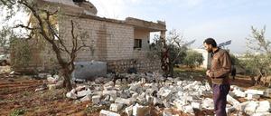 IS-Chef al-Kuraischi lebte am Rand des Dorfes Atmeh. Hier soll er am Wiederaufbau des „Kalifats“ gearbeitet haben.