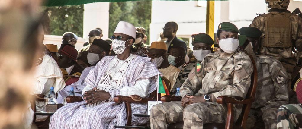 Choguel Kokalla Maiga (links), Premierminister von Mali, sowie Assimi Goita, Putschistenführer und Übergangspräsident