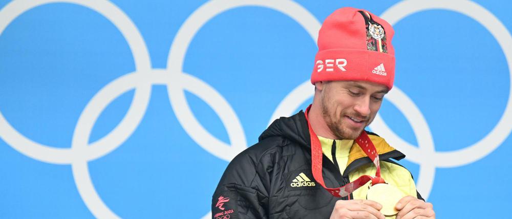 Johannes Ludwig gewinnt in Peking die Goldmedaille.