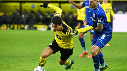 Am Ende verlor der BVB vor 10.000 Zuschauern im eigenen Stadion mit 2:5 (1:3). 