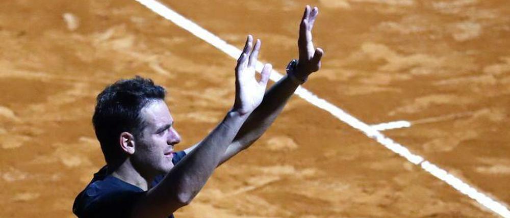 Ein letzter Gruß ins Publikum. Juan Martin del Potro hört auf.