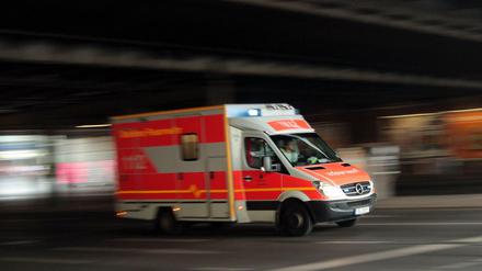 Rettungskräfte im Einsatz. (Symbolbild)