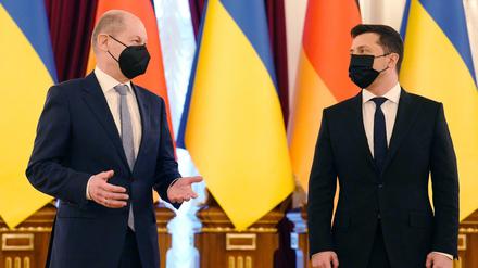 Bundeskanzler Olaf Scholz (links) und der ukrainische Präsident Wolodymyr Selenskyj in Kiew. 