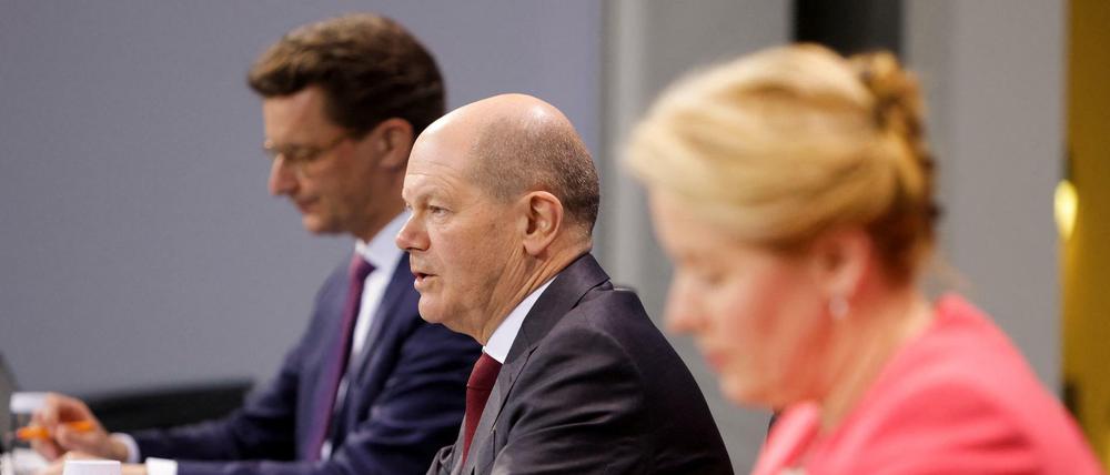 Hendrik Wüst, Olaf Scholz und Franziska Giffey.