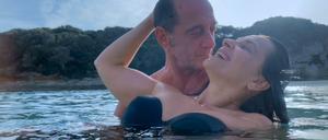 Trügerisches Glück: Vincent Lindon und Juliette Binoche in "Both Sides of the Blade" von Claire Denis. , 