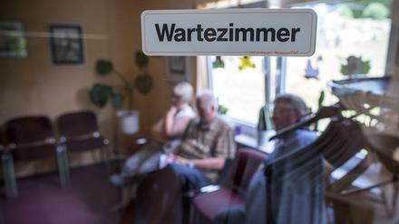 Warten auf die Behandlung. In der Pandemie hat der Ärger der Patienten darüber deutlich zugenommen.