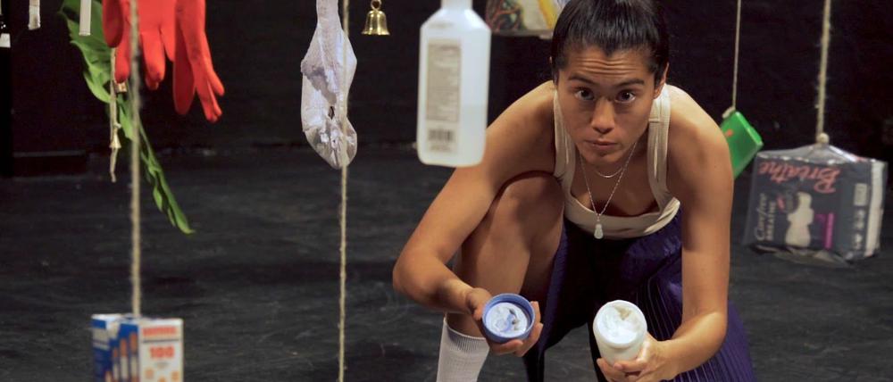 Was tun mit toten Körpern? Performance-Film „One Big Bag“ von Every Ocean Hughes.