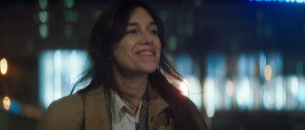 Charlotte Gainsbourg als Élisabeth, die ihr Leben neu meistern muss: Szene aus "Les passagers de la nuit".